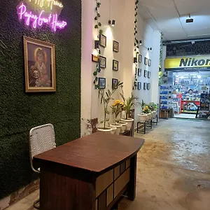 Happy Paying Guest house Varanasi
