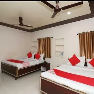 R D Palace Hotel Varanasi